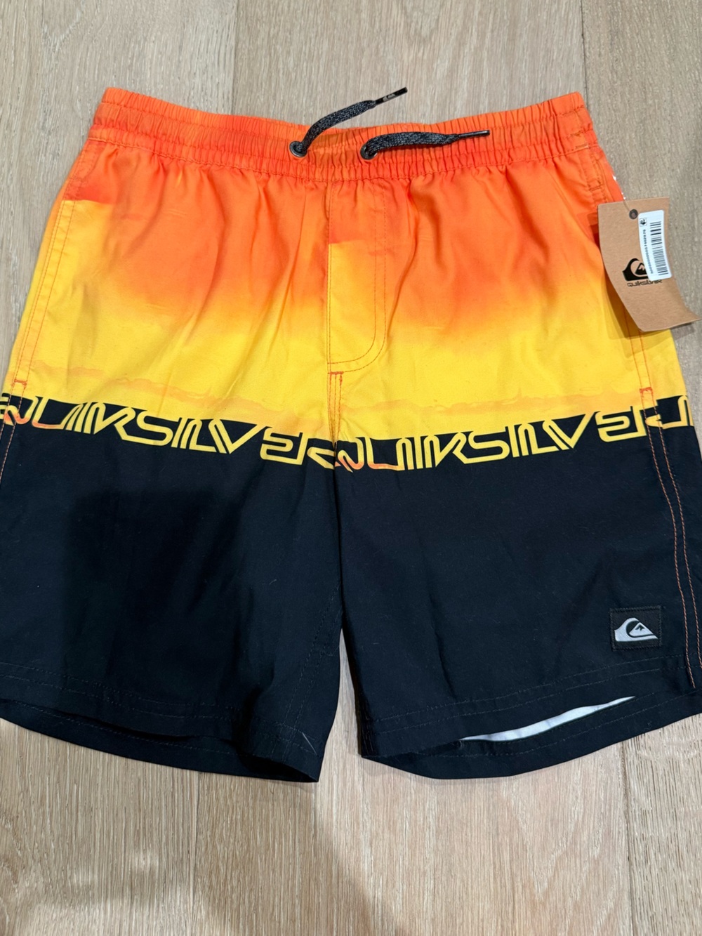 NEW Quiksilver Boys Swim Shorts Medium